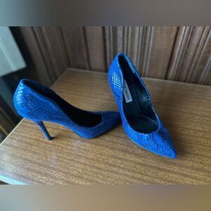 Blue Snakeskin Pattern Stilettos